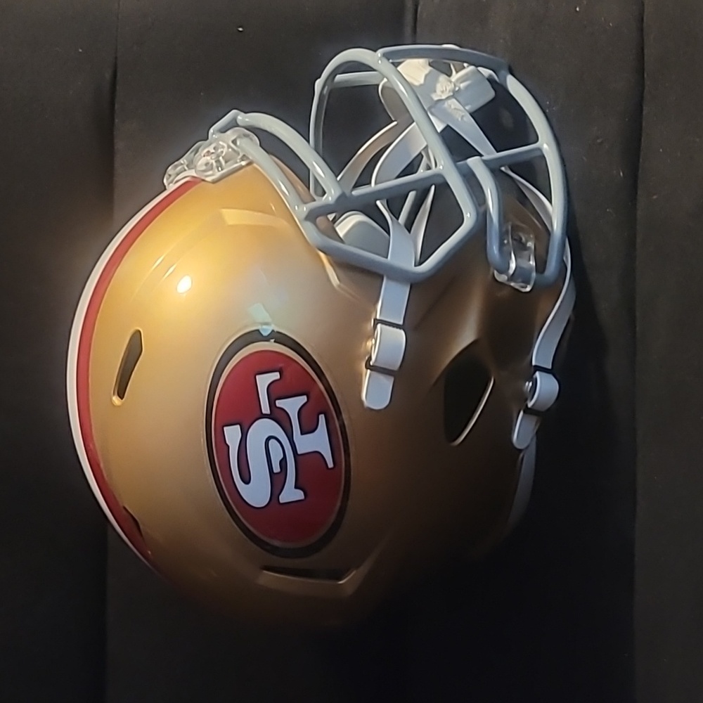 Authentic Sanfranciso 49ers Display Helmet
